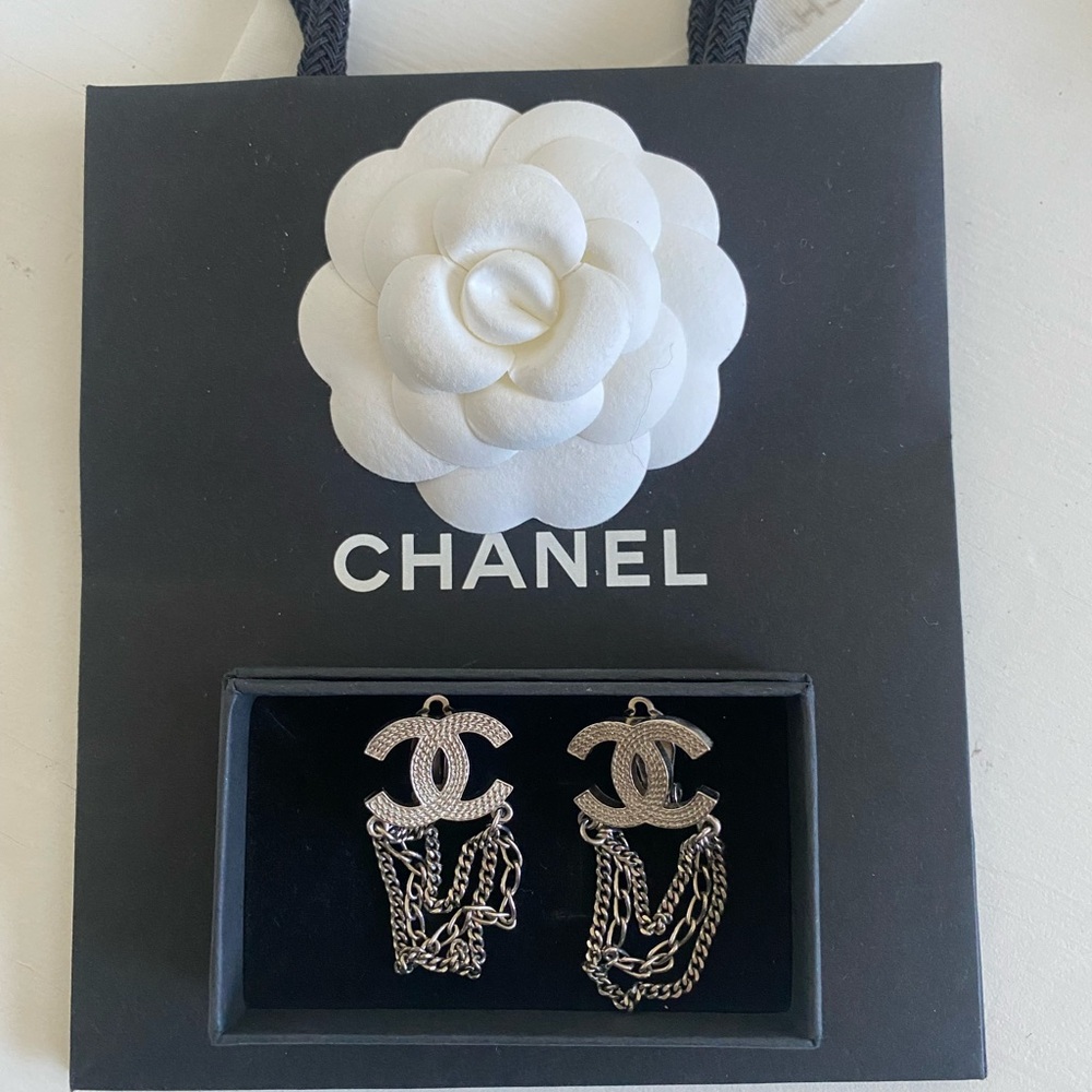 Chanel Silver CC Dangle Chain Clip On Earrings Preloved As Is